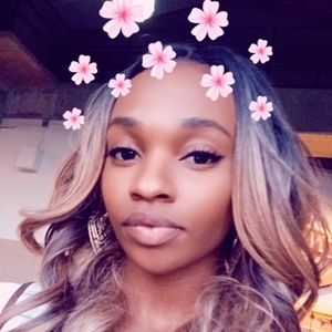 Meet your Posher, Briana